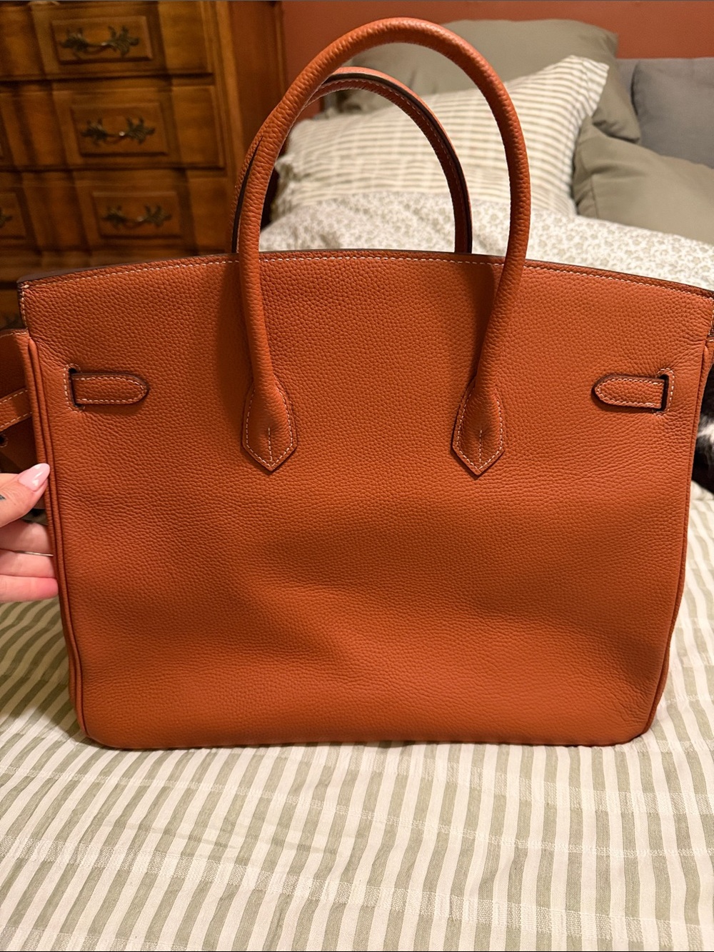 Vegan leather Structured Women's Tote Handbag in Burnt Orange - Picture 4 of 6